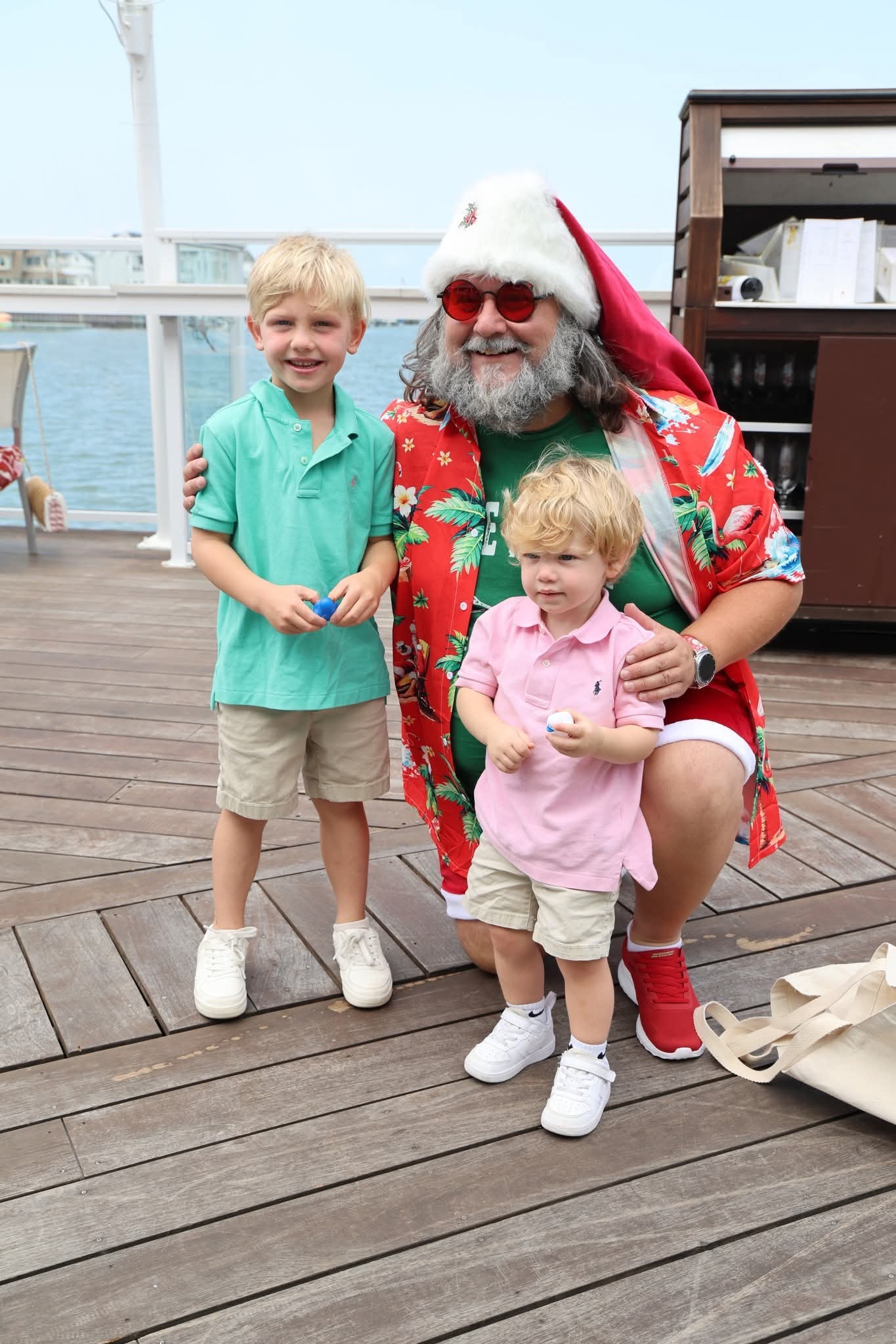 Cape May County Santa with a family